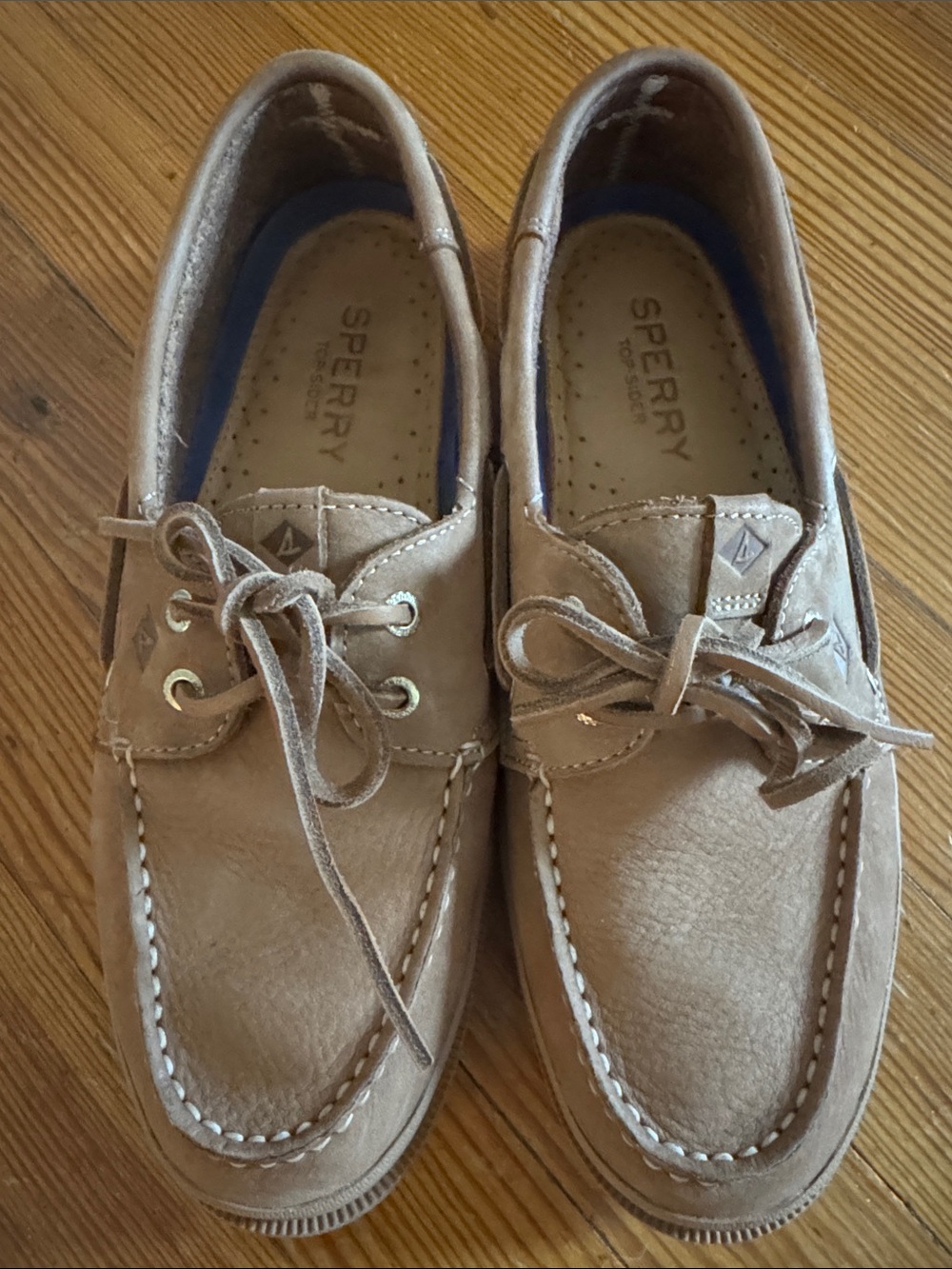 Sperry women’s Light Brown Leather Boat Shoes